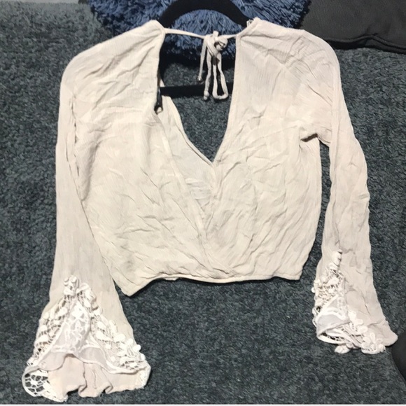 Forever 21 • Blouse - Picture 2 of 2